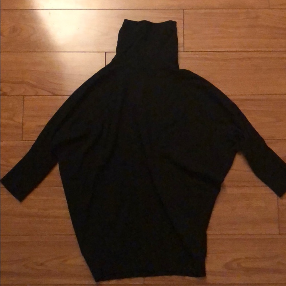 Theory cashmere turtle neck tee shirt (3/4 sleeve)